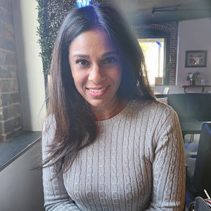 Meet your Posher, Saadia